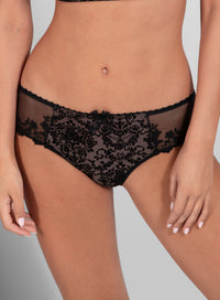 Gaby Black Shorty