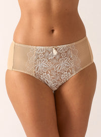 Agathe Ivoire High Brief