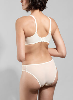 May Naturel Low Necked Bra
