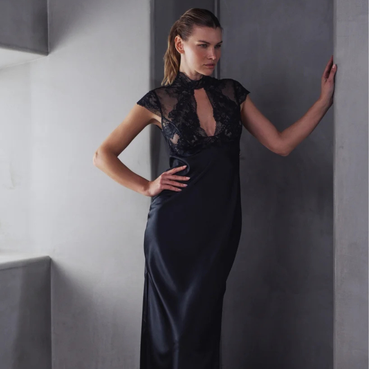 Bonnie Black Nightgown