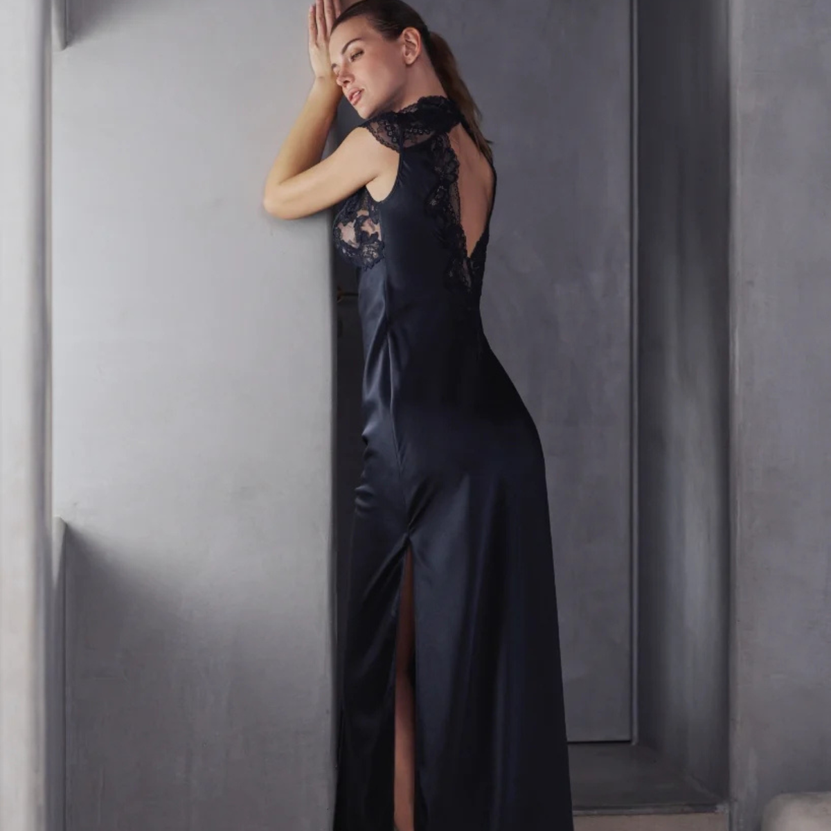 Bonnie Black Nightgown