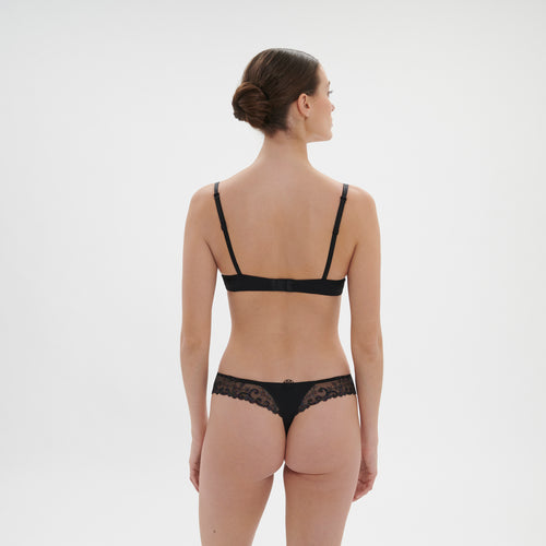 Delice Noir Gem Thong