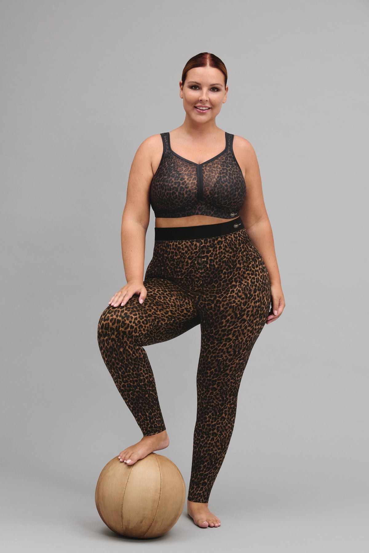Air Control Deltapad Gold Cat Sports Bra