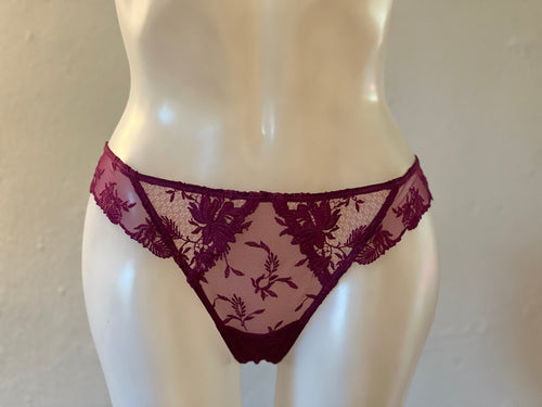 Plaisir Guipure Thong Purple