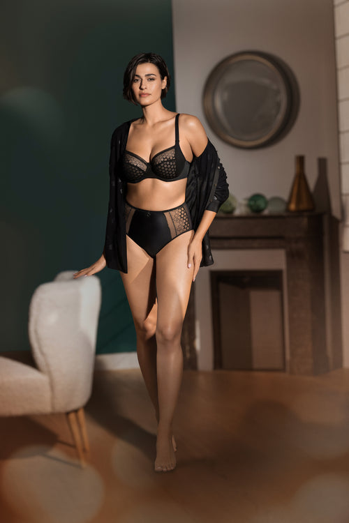 Infinity Black Low Necked Bra