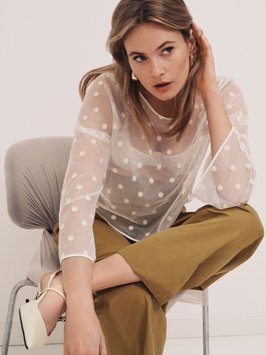 Avero Ivory Petal Top