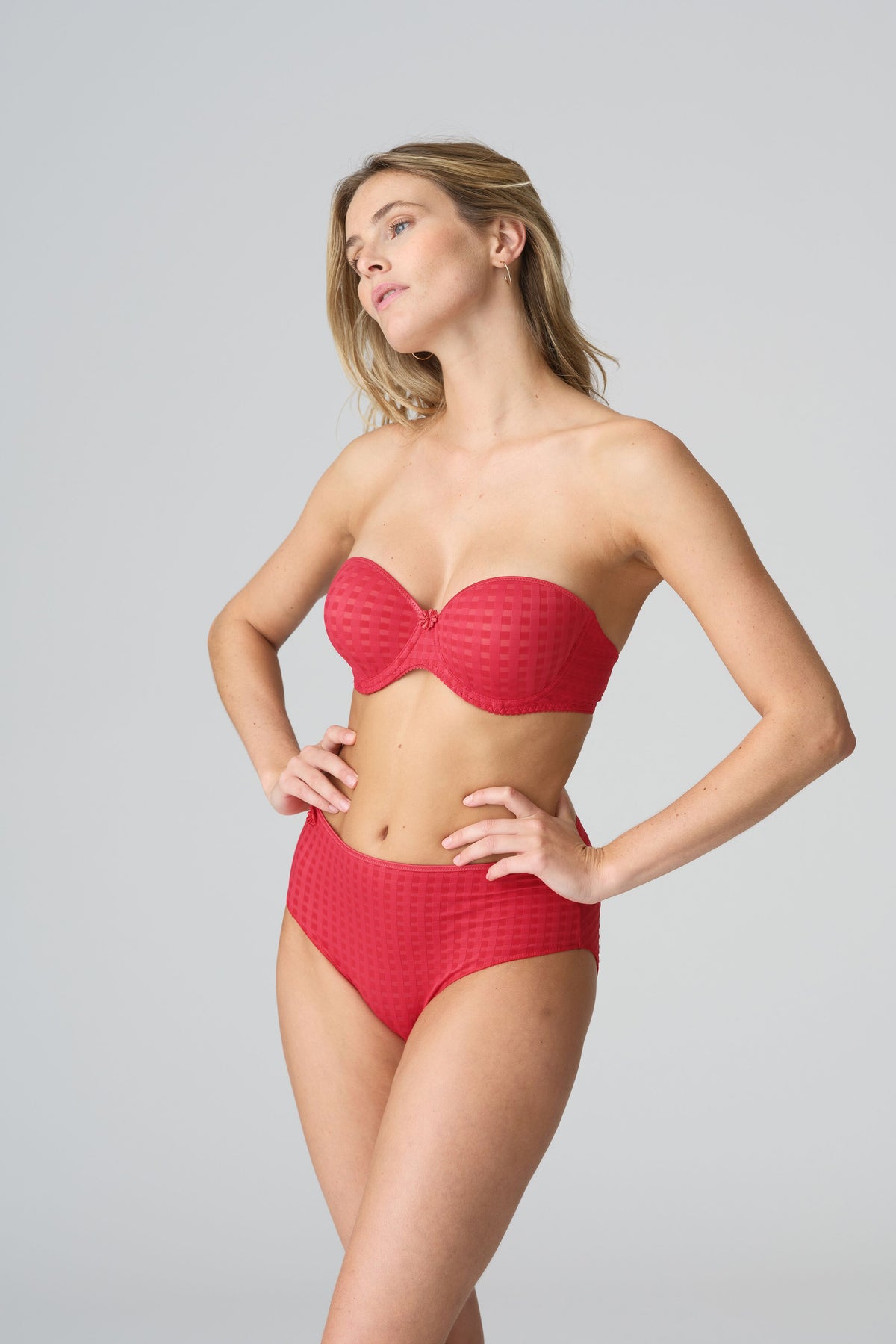 Avero Scarlet Strapless Bra