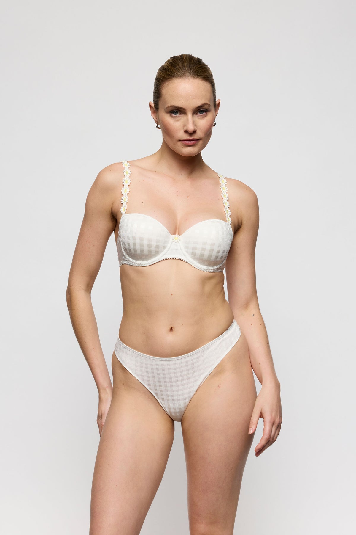 Avero Ivory Petal Multiway Balcony Bra
